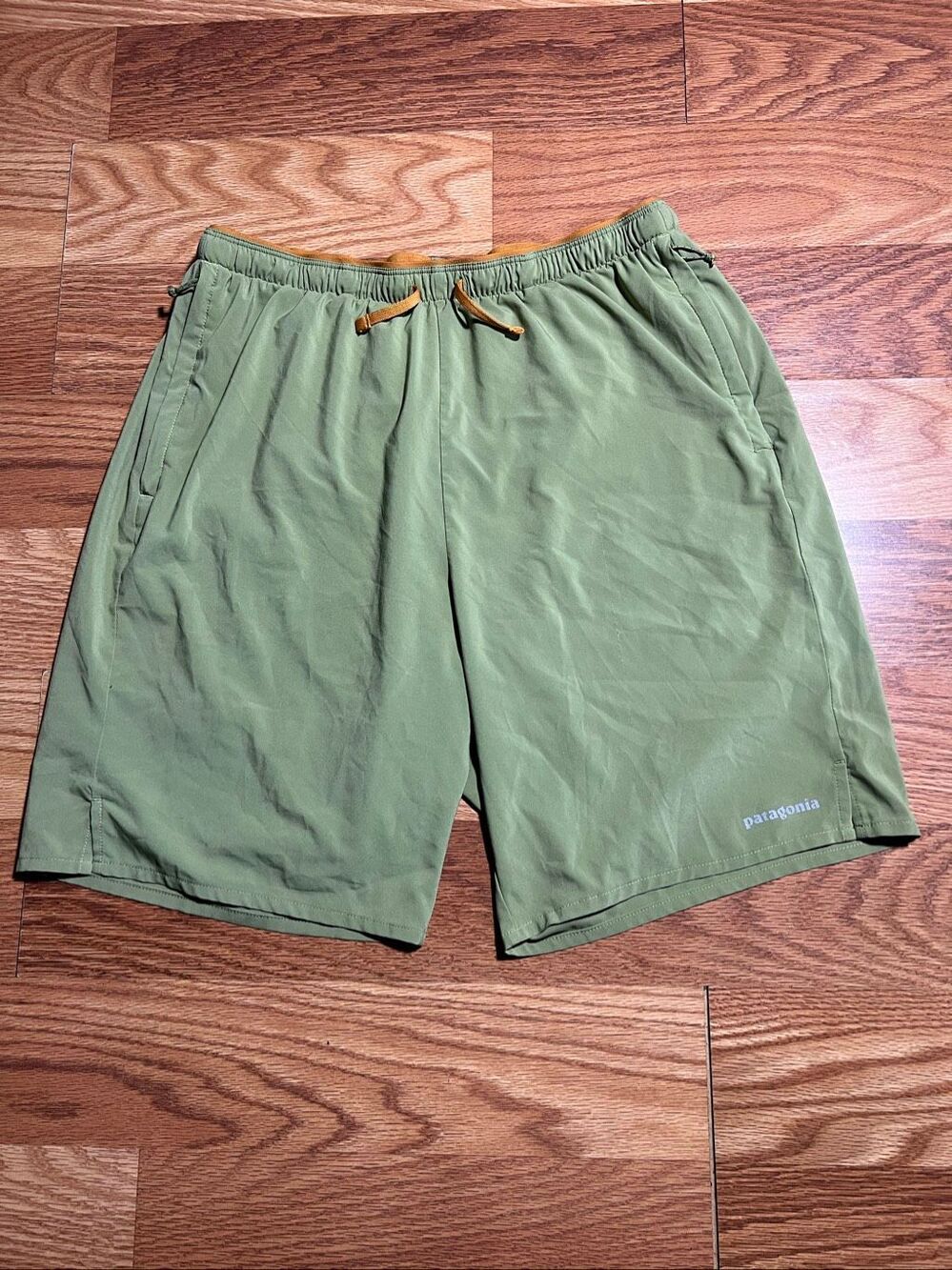 Patagonia Men’s Multi Trails Lined Shorts 8” Size Medium